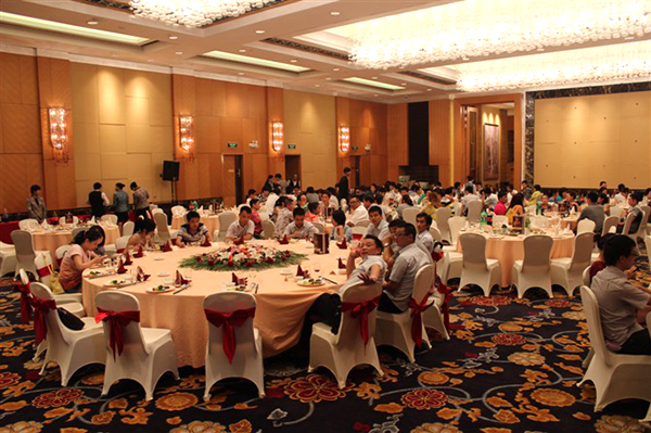 January, 20th, 2014 YSE company staffs attended the annual get together party.